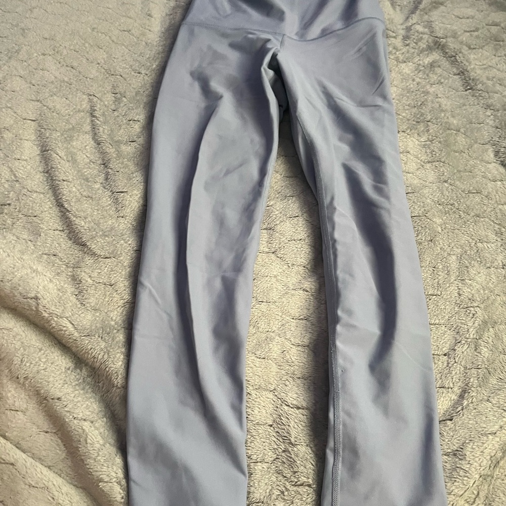 Old Navy Active Extra High-Rise Leggings in light grey